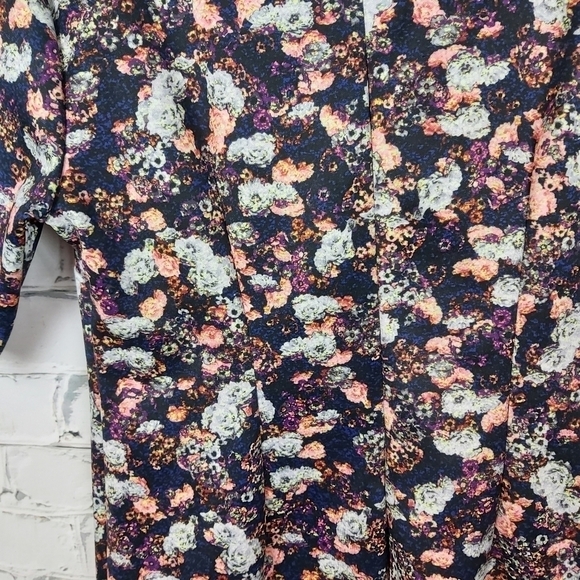 CeCe Floral Sheath Dress - Picture 6 of 12